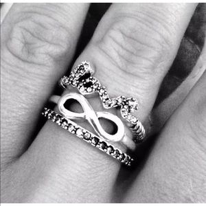 New Premier Designs infinite love ring set of 3. Size 9. Antiqued silver tone